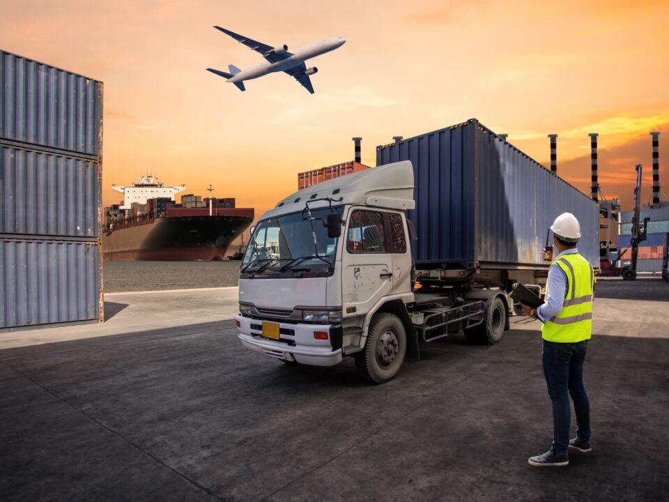 Votre transporteur dans le Sud-Ouest prend en charge les transports industriels en France et en Europe